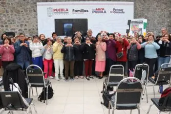SEDIF imparte taller de nutrición a personas adultas mayores en la Casa del Abue