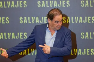Oliver Stone, la mente detrás de encuentro Chapo-Penn