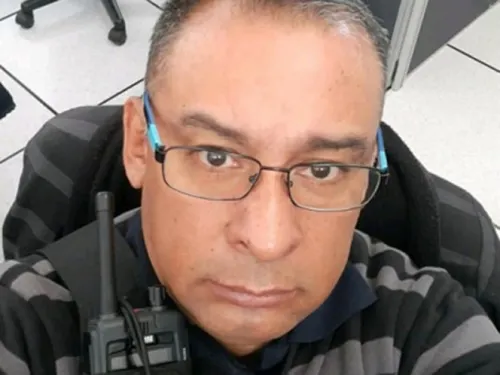 Muere telefonista de 911 por Covid-19; sus jefes dicen que el virus no existe