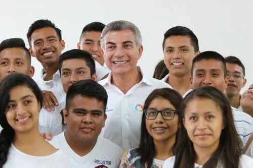 Anuncia Tony Gali nuevo bachillerato militarizado