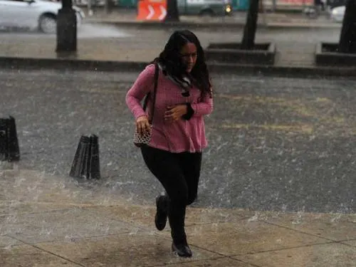 ¡Tome precauciones! Hoy se esperan fuertes vientos y lluvia en el país