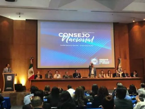 PAN modificará estatutos, hará alianzas y campaña casa por casa