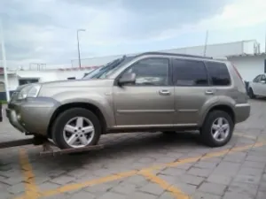 Recuperan camioneta con placas del Estado de México
