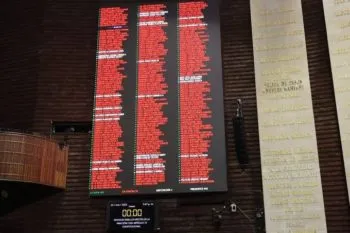 Por unanimidad, diputados aprueban Ley antiextorsión: hasta 42 años de cárcel