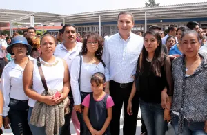 Moreno Valle visita primaria de San Pablo Xochimehuacán