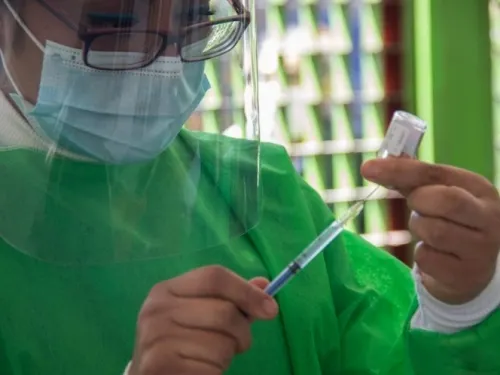 Hay escasez de vacuna contra influenza; sólo se aplica a población vulnerable