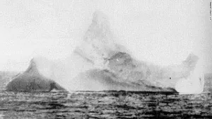 A subasta, una foto del iceberg que se cree hundió al Titanic