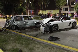Investigan a dos policías por alterar reporte en accidente del Porsche asesino
