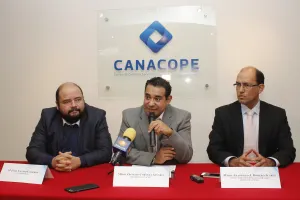 Poblanos gastarán por fin de año hasta 17 mil pesos