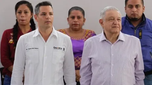 Realiza AMLO su gira 12 por Oaxaca, inaugura caminos rurales en comunidades indígenas