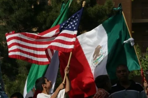 Embajada de EU emite alerta, pide no viajar México por Covid-19