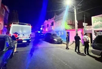 Rápida intervención de SSC Cholula y Protección Civil salva a adulta mayor de incendio