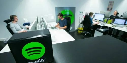 El mensaje viral en WhatsApp que promete cuentas de Spotify es un virus