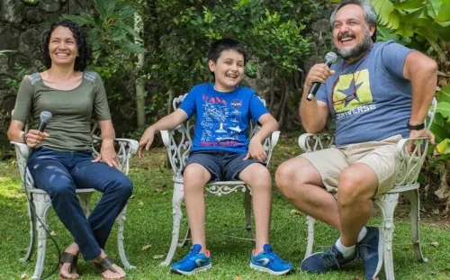 Ordenan a UNAM proteger a niño genio ante acoso de profesor