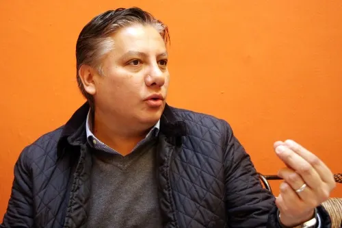 Reviran a Genoveva Huerta y aseguran que ella es quien le hace la chamba a Morena