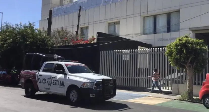 Sexagenario intenta huir del hospital, tiene Covid-19