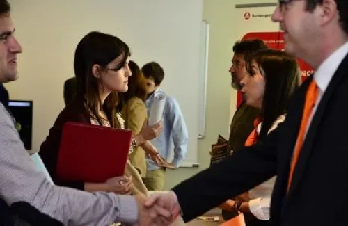 Diputado presenta iniciativa para que jóvenes accedan a salarios equitativos