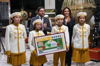 Reconoce Lotería Nacional cuatro décadas de Canainca con Sorteo Mayor