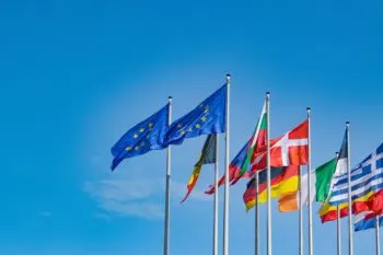 Unión Europea aprueba represalias contra Donald Trump por aranceles
