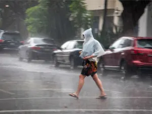 Tormenta ‘Estelle’ continúa intensificándose en el Océano Pacífico