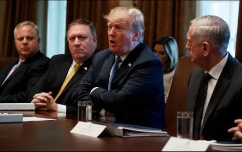 Trump reactiva ataques; Peña guarda silencio