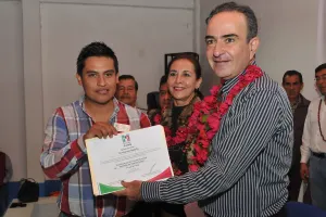Toma protesta Estefan Chidiac a dirigentes municipales del PRI en Xochitlán
