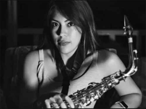 Ofrecieron 30 mil pesos para atacar con ácido a saxofonista María Elena