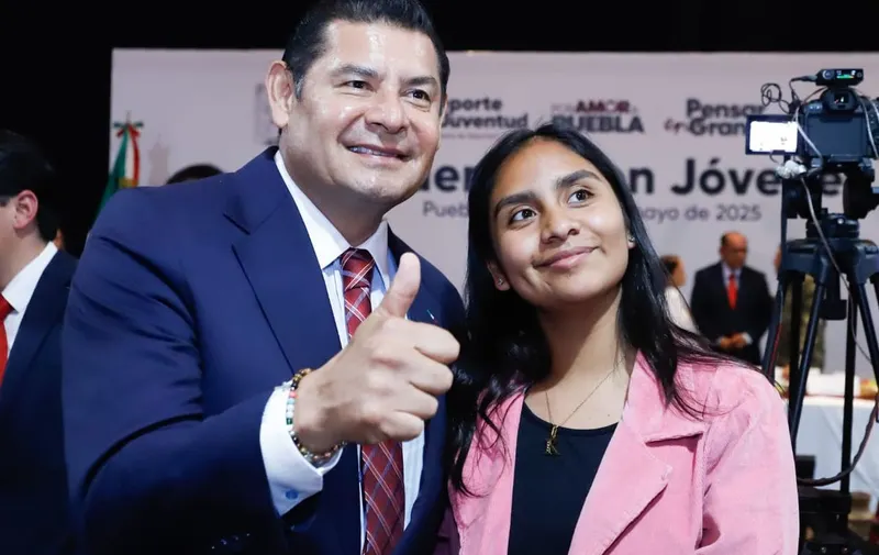 armenta-encuentro-con-jovenes