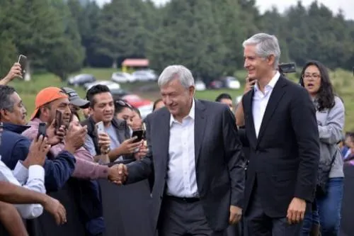 Ciudadanos decidirán sobre nuevo aeropuerto: López Obrador