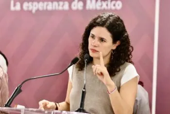 Luisa Alcalde llama a morenistas a evitar lujos y vivir con humildad tras polémicos viajes