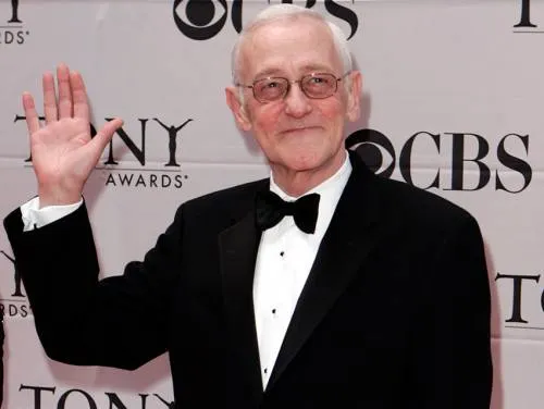 Muere el actor John Mahoney, el padre de la serie “Frasier”
