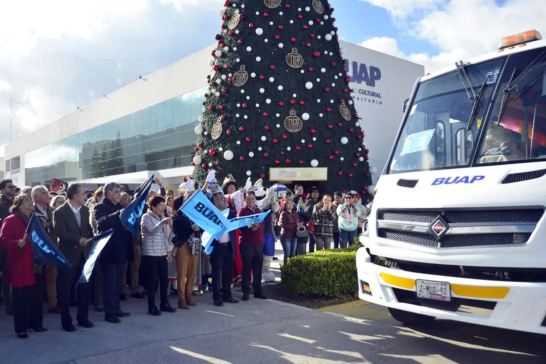 Buap Entrega Juguetes Reyes Magos