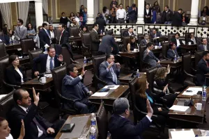 Regidores de Tlalnepantla impiden presentación de Ley de egresos