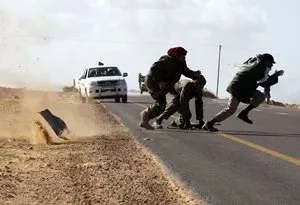 Rebeldes liberan luego de varias horas a primer ministro de Libia