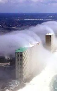 Extraño tsunami de nubes sobre rascacielos de Florida