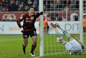 Chicharito repite como jugador del mes en la Bundesliga
