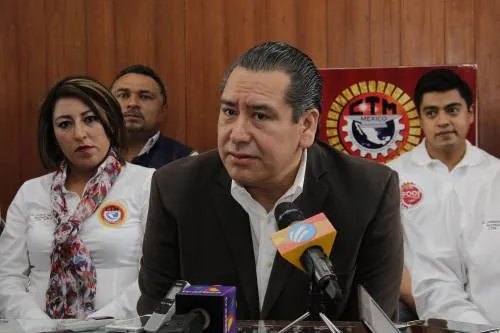 La batalla electoral en Puebla será entre priistas, aunque “se disfracen de Morena y azul”