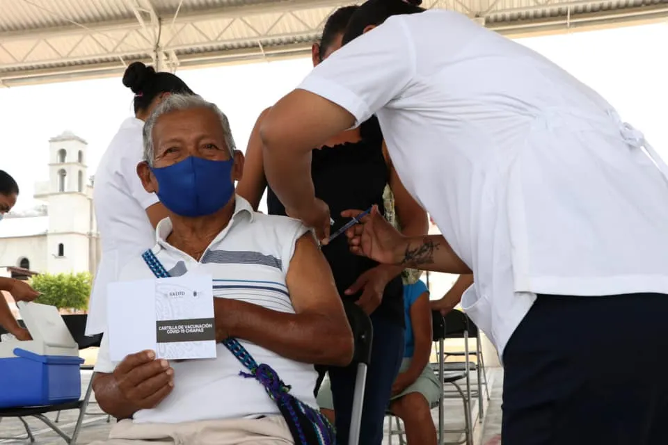 Intensificarán vacunación contra covid en Chiapas