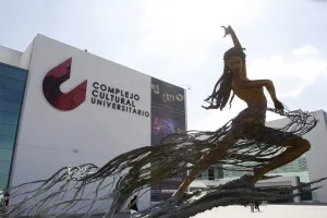 Unos 120 universitarios participan en el CCU BUAP en Creatón 2015