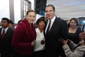 RMV y su esposa encabezan tradicional Baile de Gala de adultos mayores