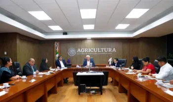 Gobierno de Puebla presenta estrategia para impulsar el agave mezcalero