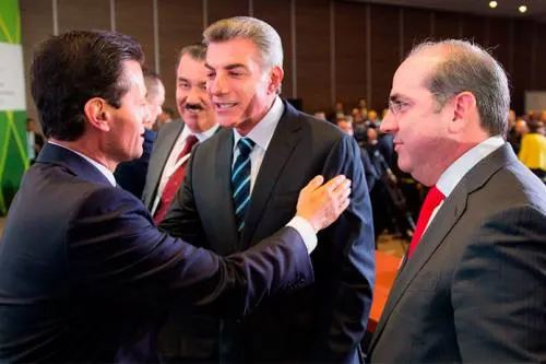 Gobernadores de Puebla y Morelos acompañarán a EPN a la inauguración de la autopista Siglo XXI