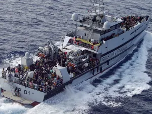 Mueren al menos 113 inmigrantes por naufragios en el Mediterráneo