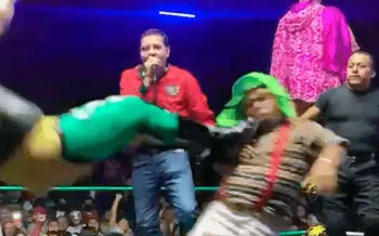De las pistas de baile al ring y del ring ¡a la chin…! Así fue el debut del nuevo Medio Metro en las luchas