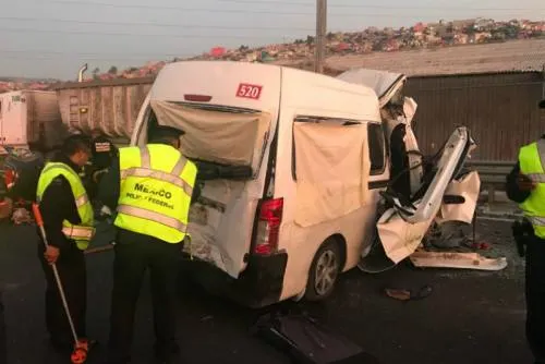 Chofer de combi accidentada en la México-Pachuca conducía a 120km/h: Fiscalía