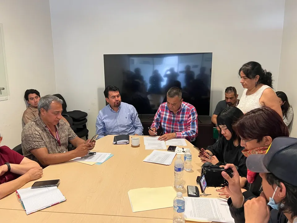 Diálogo entre gobierno estatal y estudiantes de BUAP