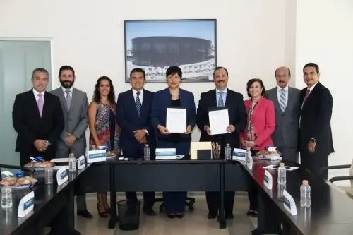 Promueven la capacitación obligatoria para conductores de transporte público y mercantil-taxi