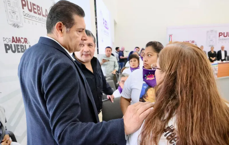 alejandro-armenta-reunion-madres-padres-buscadores