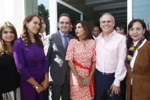 Reaparece Blanca Alcalá en comida de priistas; esquiva tema de traiciones