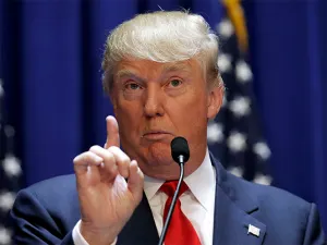 Ataca Donald Trump a mexicanos en su destape presidencial